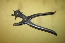 Saddlers leatherworkers