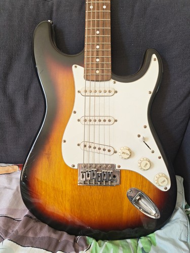 Chester super stratocaster - super,