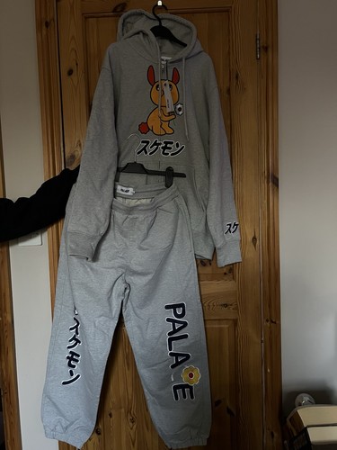 Palace cute jogger - “cute”,