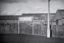 PHOTO BR British Railways Station Scene - FORFAR