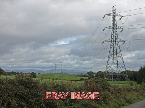 Photo countryside pylons - pylons, near