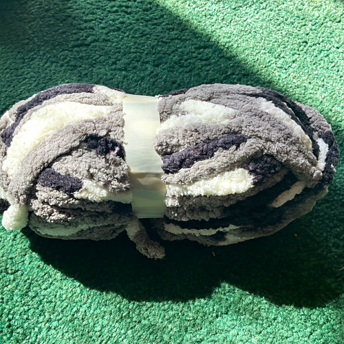 Grey white chenille - &,