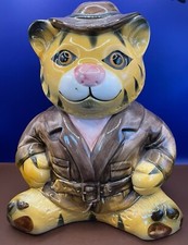 Vintage Retro Kitsch Safari