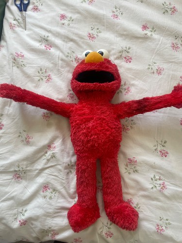 Big hugs elmo - hugs, talking