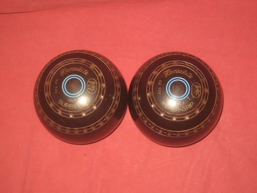 Henselite set lawn bowls - of, 2