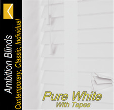 WHITE WOODEN VENETIAN BLINDS