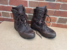 British Army Ex Military Gore Tex Combat Boots Defender Cold Wet Weather Size 9M