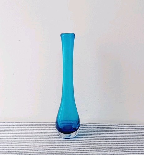 Vintage kingfisher blue - vintage, bud