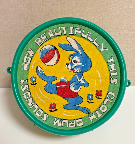 Cloth surface snare drum