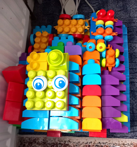 Bulk lot multicolour plastic - lot,