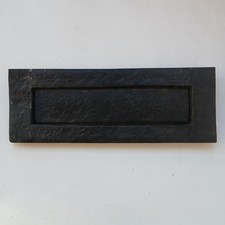 ANTIQUE BLACK PLAIN CAST IRON AND RUSTIC OR HAMMERED TEXTURE LETTER PLATE/BOX 