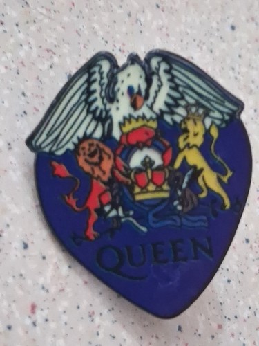 Queen enamel pin badge - enamel,