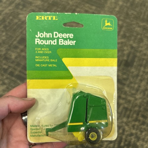 John deere round hay - round,