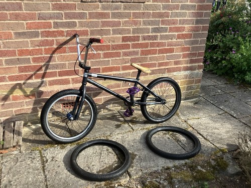 Mongoose bmx with - bmx, tyres