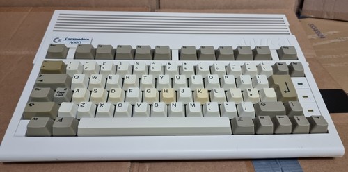 Commodore amiga a600 good - commodore,