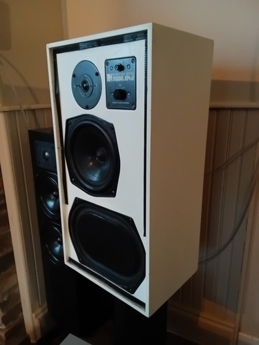 Kef reference series model 104 - reference,
