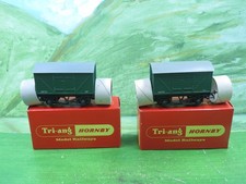 2 x Triang Hornby R.11a goods vans W8755 - excellent boxed with packing rings