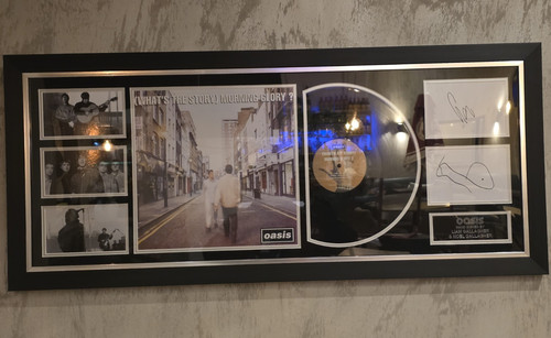 Oasis autographed presentation - autographed,