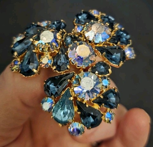 Stunning vintage unsigned - stunning,