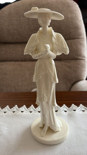 Coalport high society figurine - high,