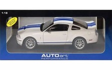 AutoArt 1/18 Ford Shelby Cobra