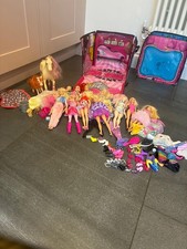 Barbie bundle inc. 12 dolls