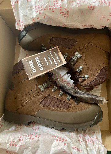 Bnwt ituri british - bnwt,, ituri,