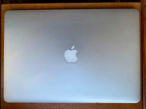 Macbook pro silver retina - macbook,