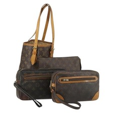 LOUIS VUITTON Monogram Clutch