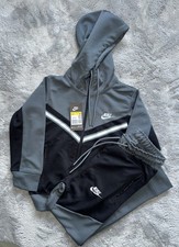 11/12 Kids Charcoal Nike