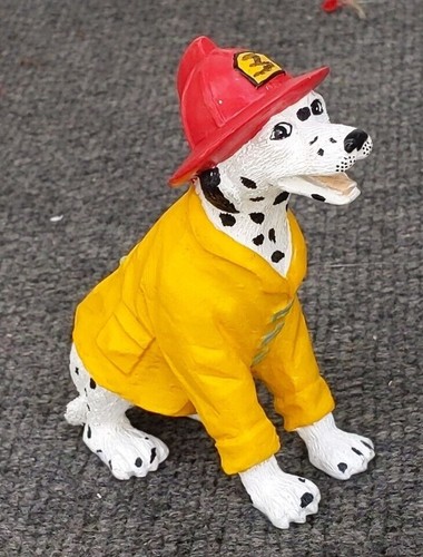 Dalmatian figurine firehouse - dalmatian,