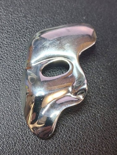 Phantom mask pin brooch - mask, brooch.