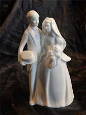 ROYAL DOULTON  Images Figurine  Bride  & Groom HN3281 16 cm tall