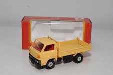 B71 1:43 TOMICA DANDY 019 19
