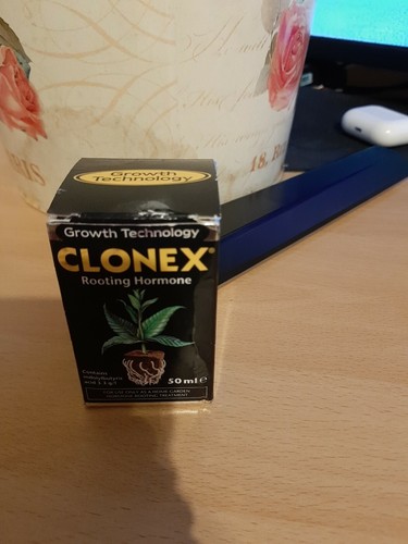 Clonex rooting hormone