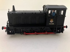 Bachmann 31-335 OO Gauge Class 04 Diesel Shunter 11226 BR Black