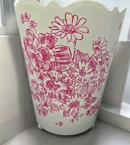Vtg toile pink cream plastic - toile,