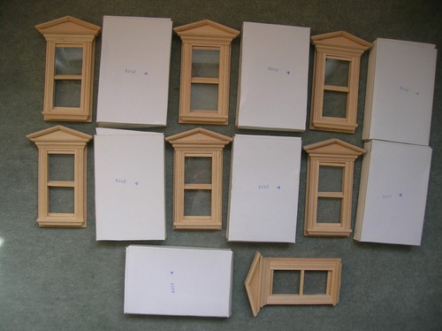Wood dollhouse - ,