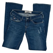 2000s grunge Hollister dark