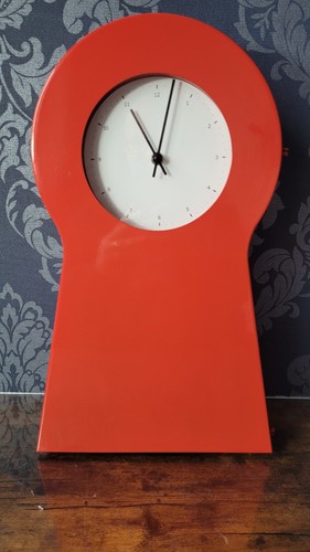 Ikea red keyhole clock 1999 - ikea,