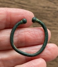ROMANO-CELTIC. (1ST CENTURY A.D). BRONZE PENANNULAR TYPE BROOCH.