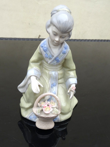 Ceramic kneeling japanese - ceramic,