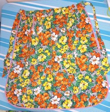 apron pinny half apron vintage tie back flowers  cooking bake off