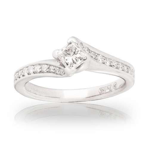 18ct white gold princess - white,