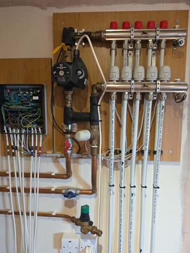 Underfloor heating manifold - underfloor,