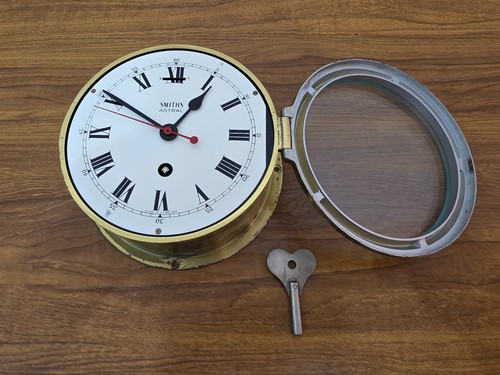 Smith astral bulkhead clock - astral,