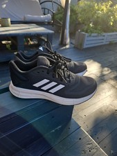 Adidas Cloudfoam UK size 6.5 (Eur 40) black & white trainers running gym