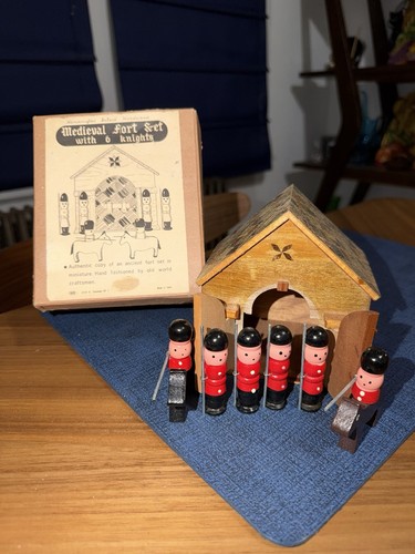 Rare vintage shackman wooden - rare,