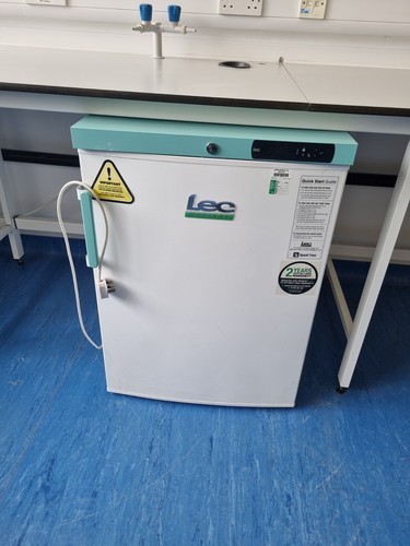 Lec pharmacy fridge solid door - fridge,