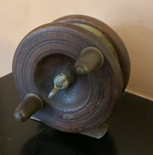 Vintage Free Spinning Wooden Fishing Reel. 